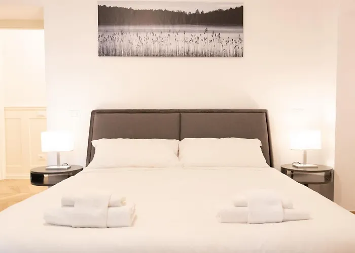 The Rent - Elegant Five-bedrooms Near Colosseo Apartamento *